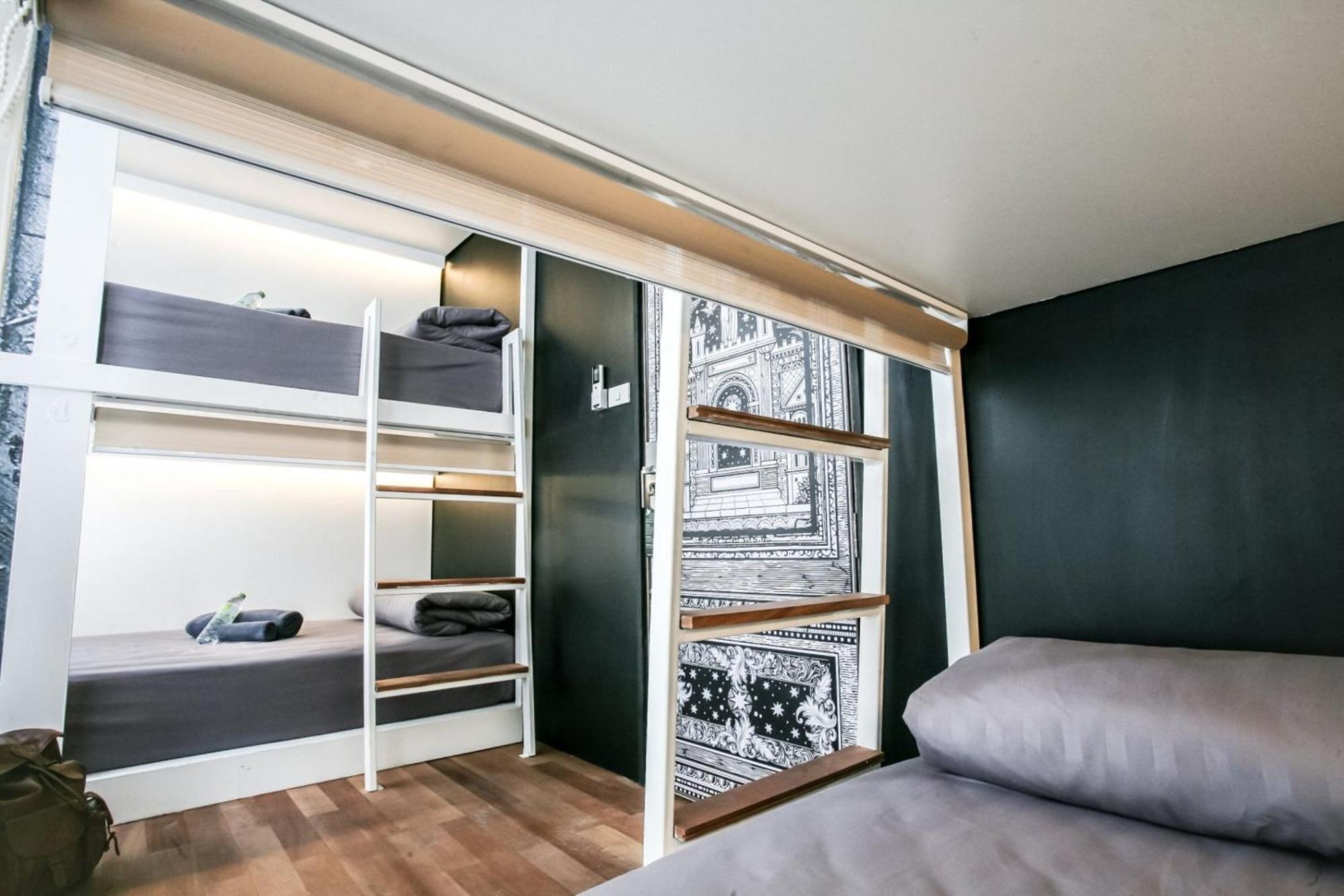Shade House - Phuket Downtown Hostel Екстериор снимка
