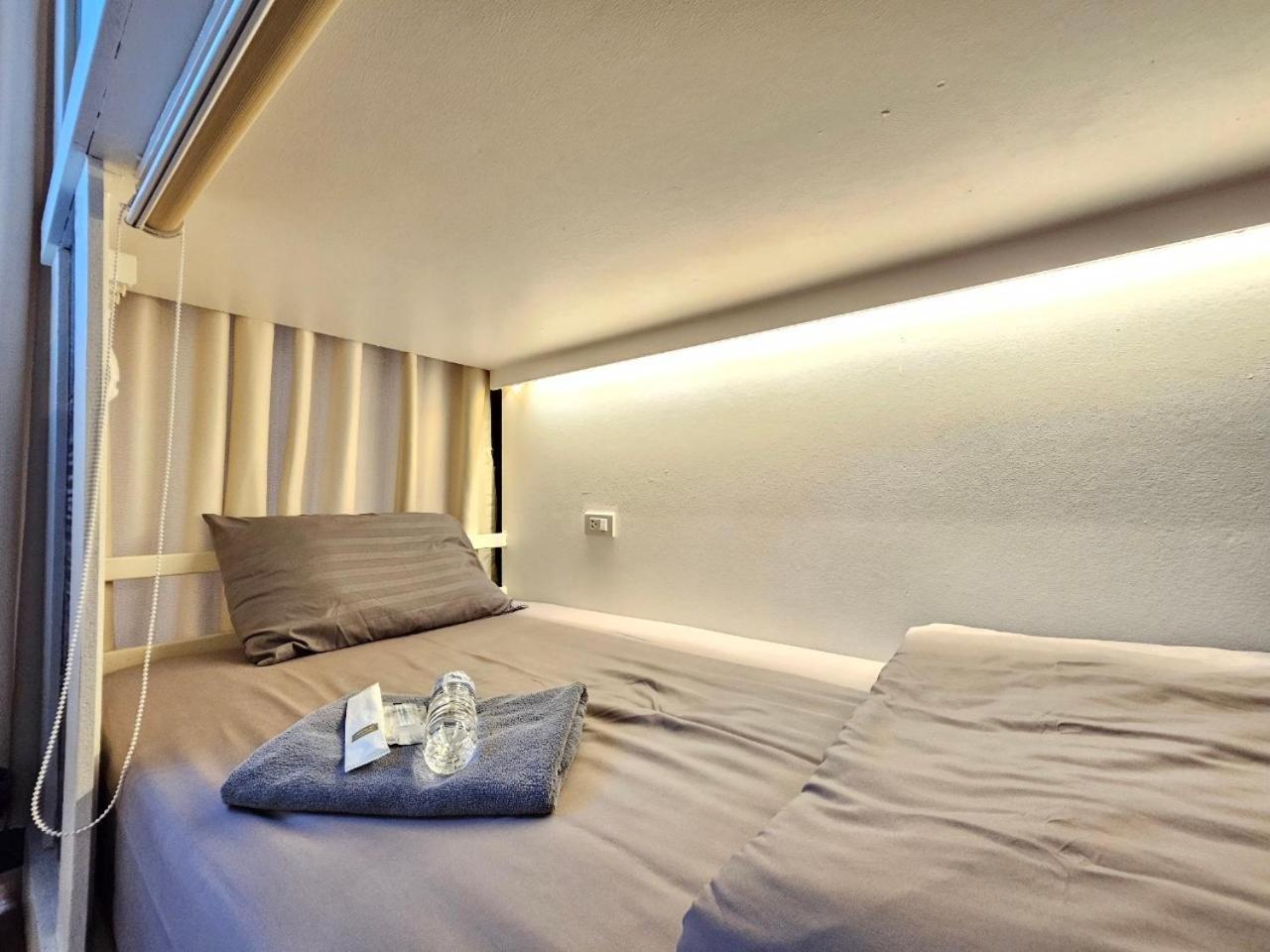 Shade House - Phuket Downtown Hostel Стая снимка