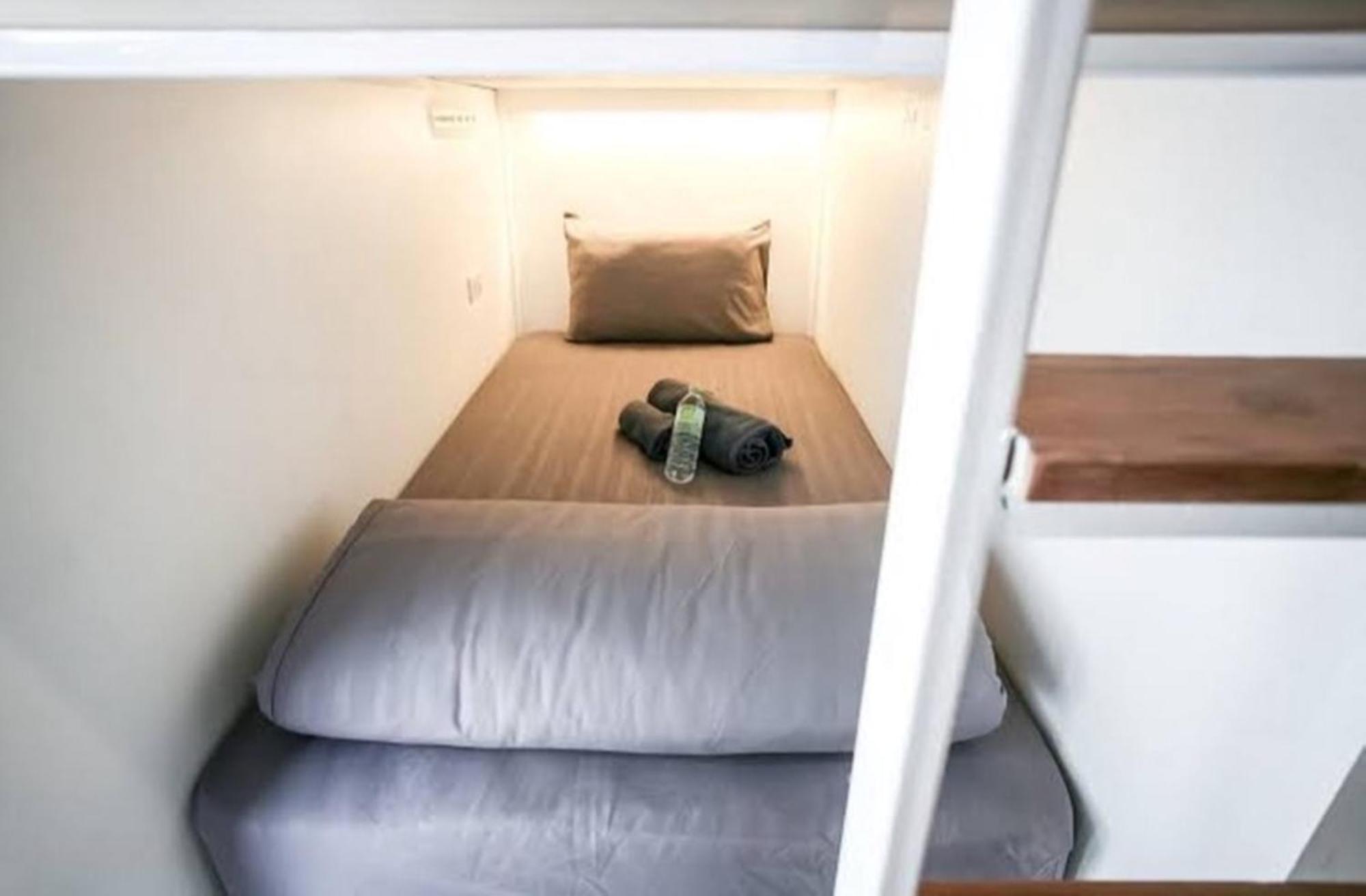 Shade House - Phuket Downtown Hostel Стая снимка