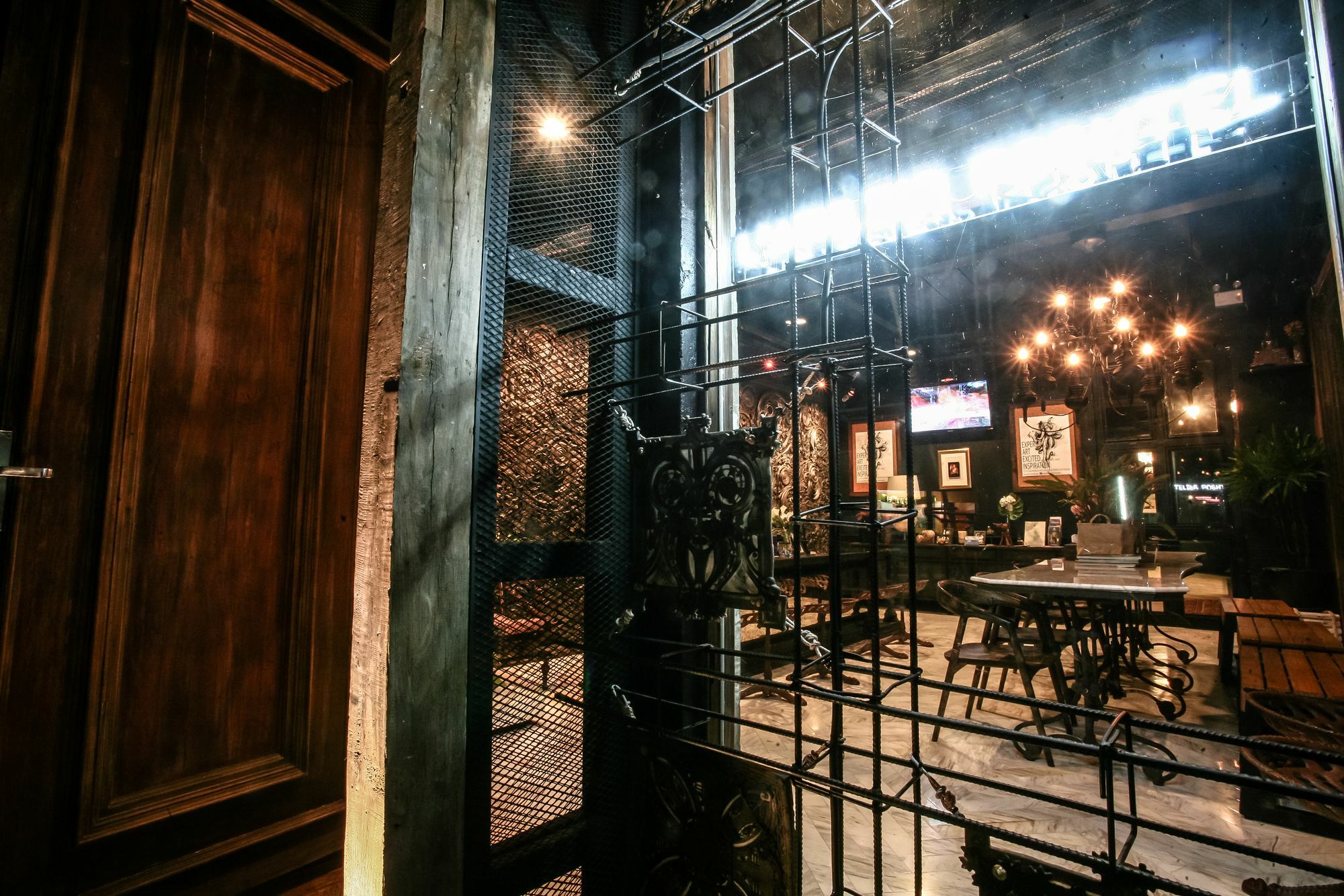 Shade House - Phuket Downtown Hostel Екстериор снимка