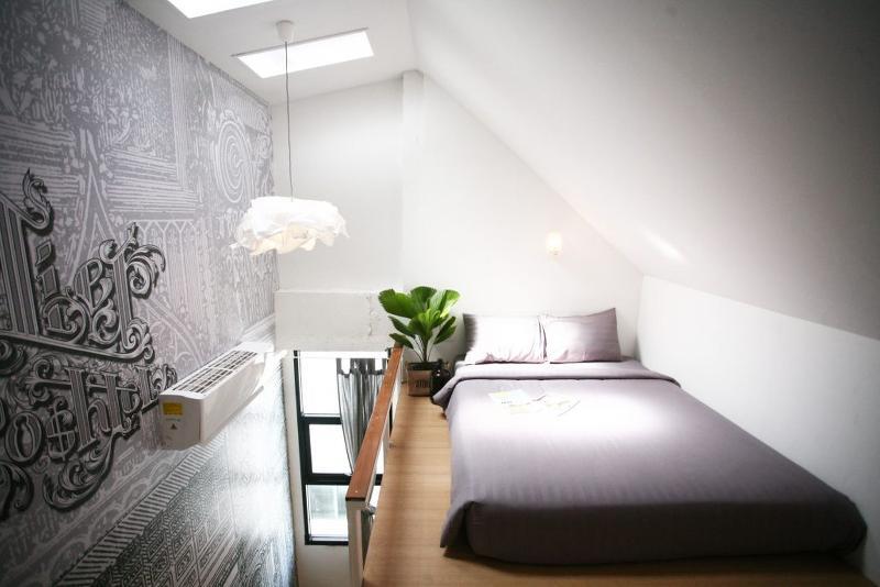 Shade House - Phuket Downtown Hostel Екстериор снимка